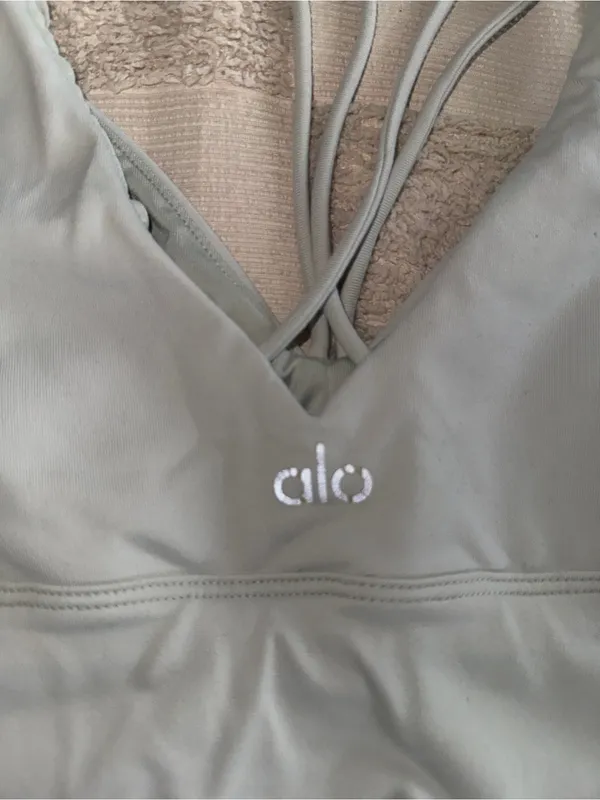 Alo Airlift‎ Intrigue Bra size Small - Image 2