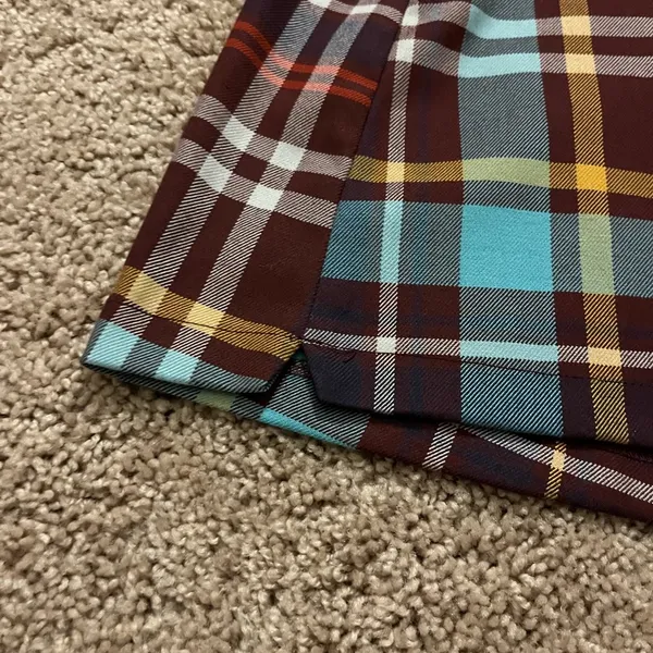 Maroon plaid notch pelmet mini skirt with side pockets never worn - Image 4