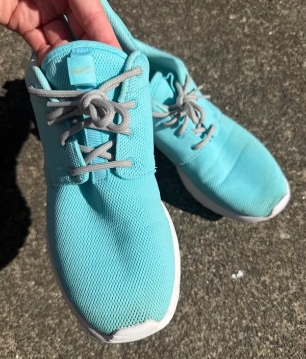 Tiffany Blue Nike Roshe One - Image 3