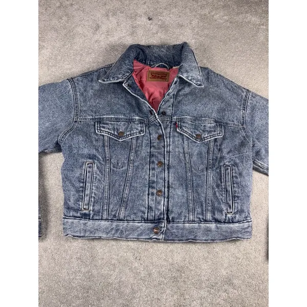 Levi's Women's A6060-0002 Quilted Lined Denim Trucker Jacket Acid Wash Blue S - Image 11