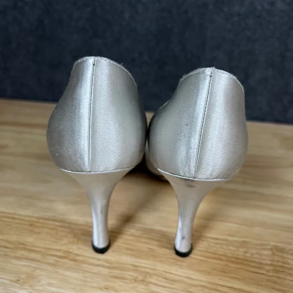 Manolo Blahnik Silver Satin Crystal Buckle Peep Toe d'Orsay Pumps Size 36.5 - Image 5