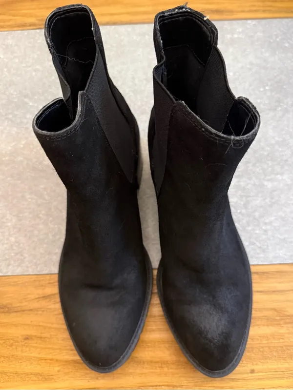 Vince Camuto Alesher Black Suede Chelsea Block Heel Boot 8 - Image 5