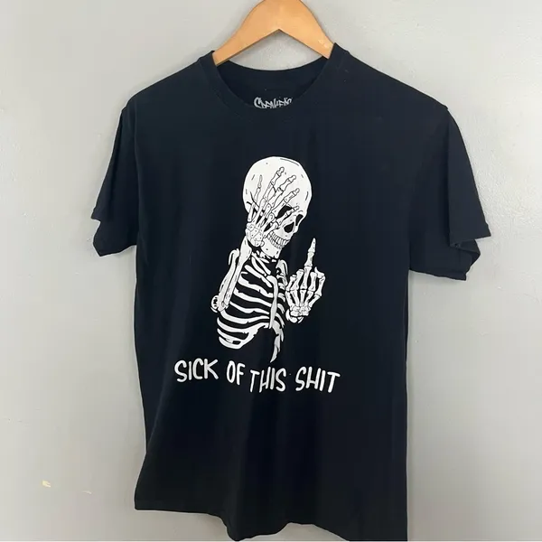 Spencers Skeloton Middle Finger Graphic Short Sleeve Tee Black Medium - Image 2