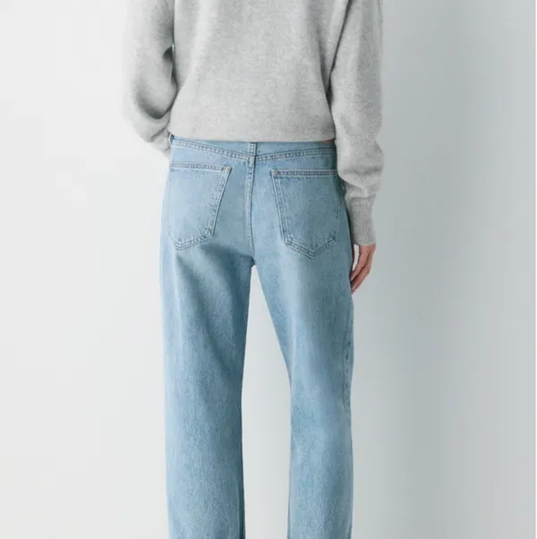 Aritzia Denim Forum the '90s Vintage Lo-Rise Straight Jeans - Image 3