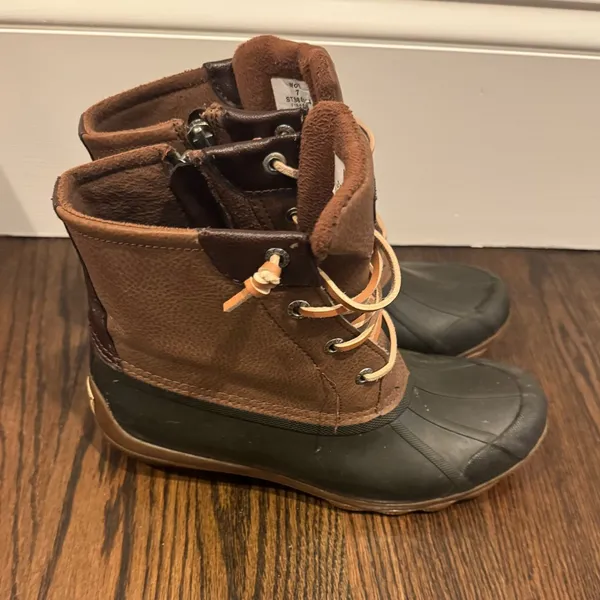 Sperry boots size 7 - Image 2