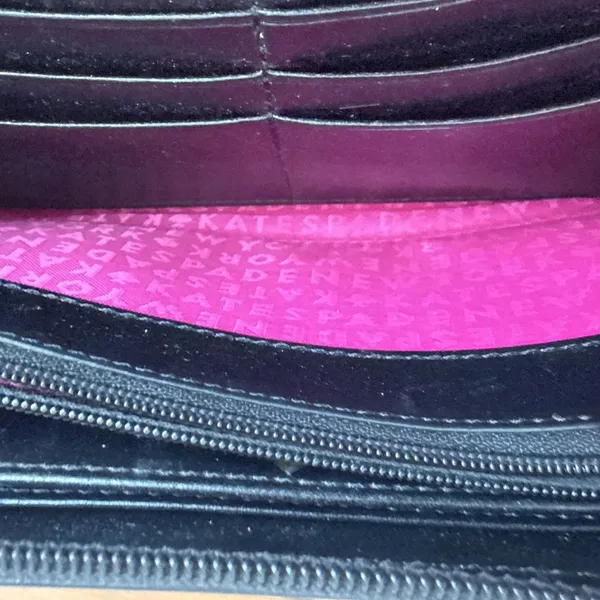 Kate Spade Beale Street Logo Stamp Patent Leather Accordion Wallet‎ Black Read! - Image 8