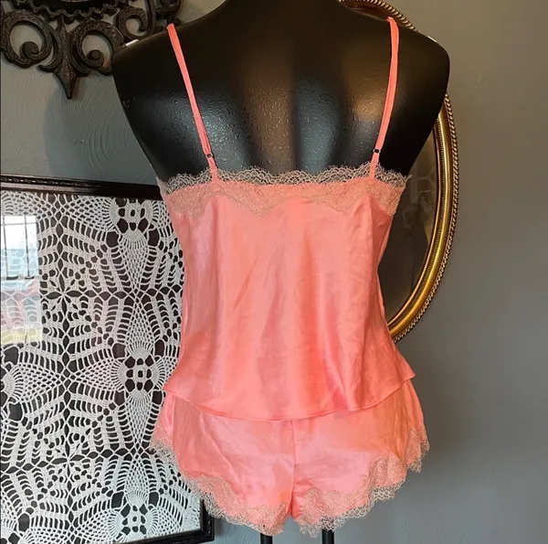 Victoria's Secret coral sleep outfit - Image 5