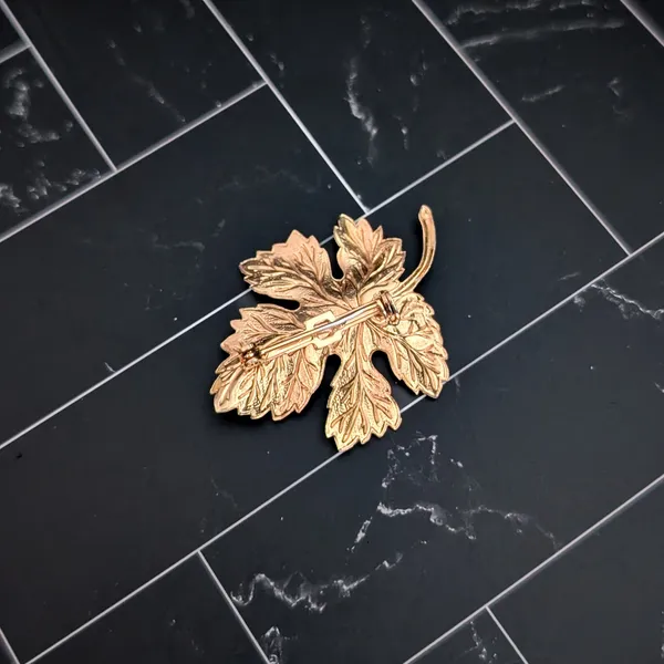 Vintage Brooch Large Fancy Statement Gold Tone Leaf - Fall / Autumn - 2" x 1.5" - Image 5