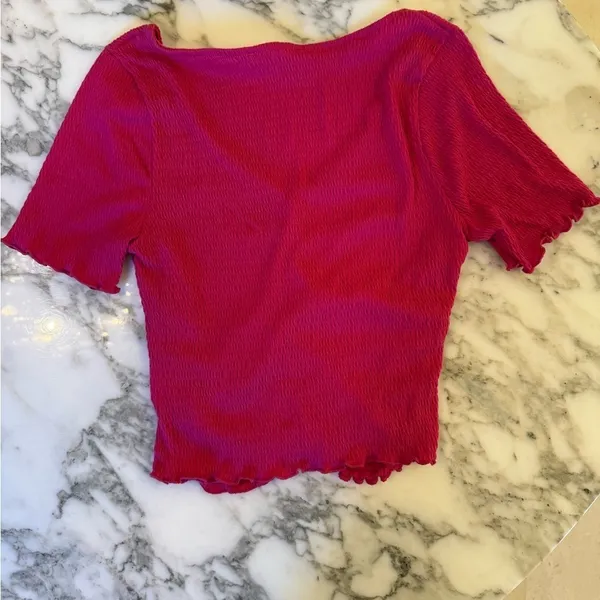NWOT All in Favor Hot Pink Ruched Top size Large - Image 3
