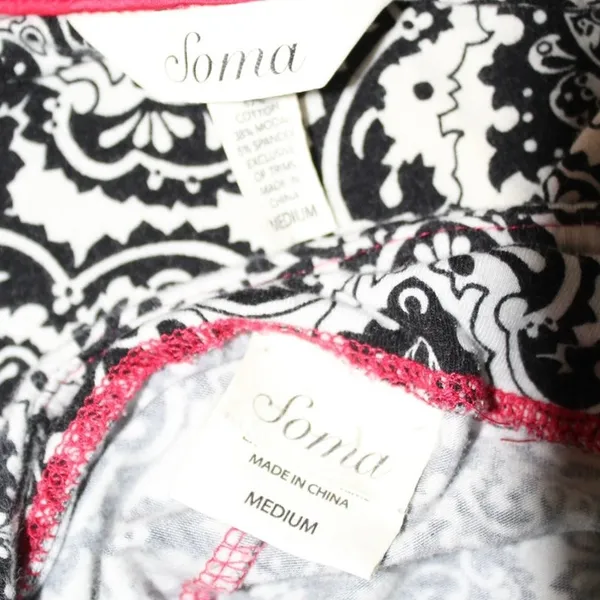 Soma Pajama Set Black White Damask Print Red Trim Women’s Medium Cozy Sleepwear - Image 5