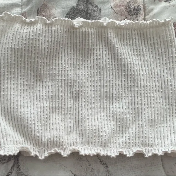 Bozzolo white ribbed cropped tube top, size S/M cottagecore Y2K vacation beach - Image 6