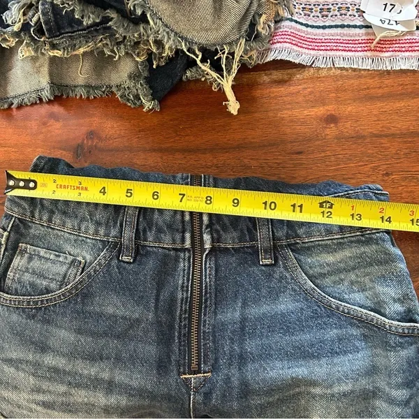 Free People Sunkissed Denim Short Overalls Zip Front‎ Jean Shortalls NEW Size 24 - Image 6