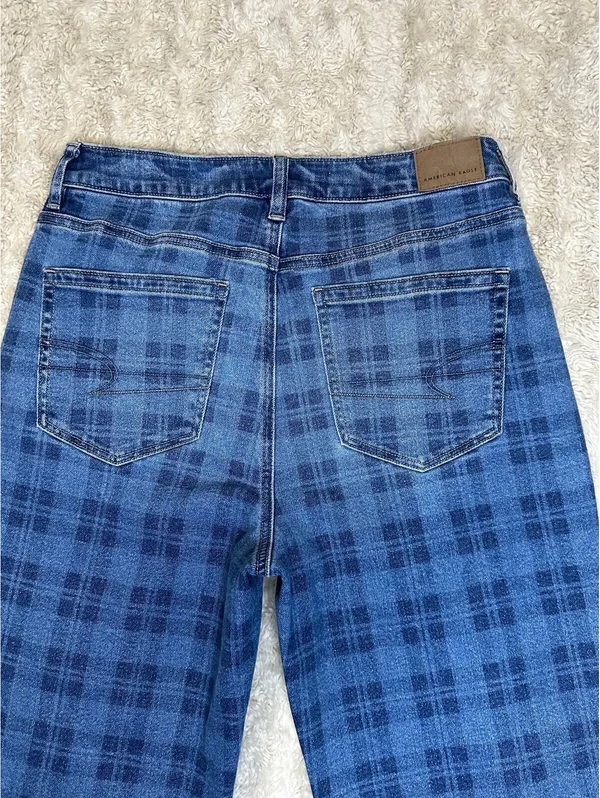 American Eagle Mom Straight medium-dark check plaid stretch denim jeans Size 6 - Image 7