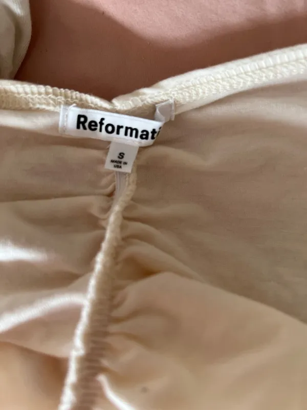 Reformation Ruched Sleeve Cream Top Small - Image 4