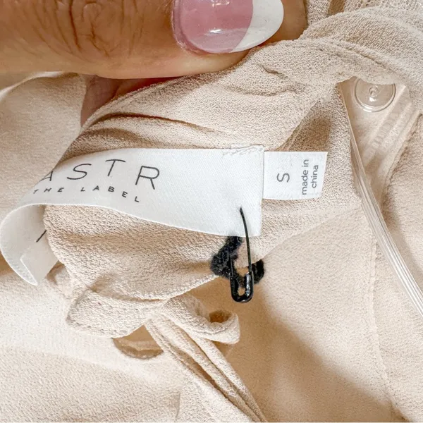 ASTR The Label Monarch Top in Oat Milk, EUC Small, MSRP $118 - Image 11