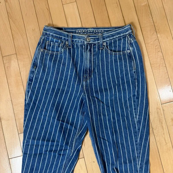 American Eagle Blue Pinstripe High Rise Straight Leg Mom Jeans Women’s Size 4 - Image 4