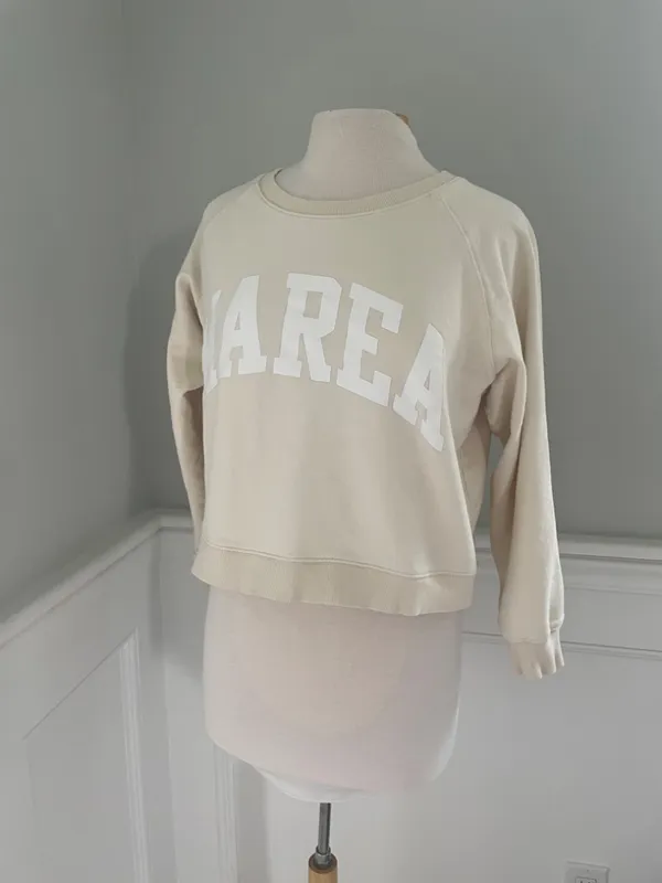 MAREA GRAPHIC CROPPED SWEATSHIRT SIZE S! - Image 4