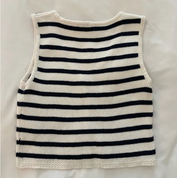 Abercrombie Mara Button-Up Vest Sweater - Image 3