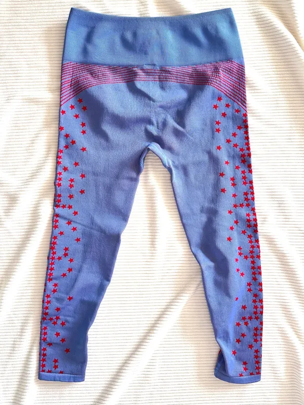 FABLETICS Stars & Stripes Red & Blue Ribbed Compressive Crop 21” Leggings Medium - Image 2