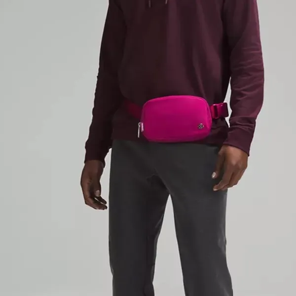 NWT Lululemon athletica raspberry belt‎ bag nwt - Image 5