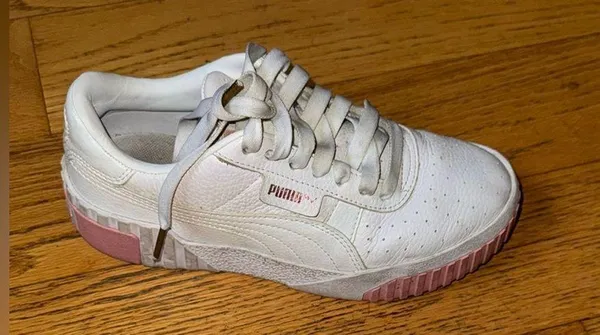 Puma White and Pink Sneakers Sleek Athletic Design - Image 2