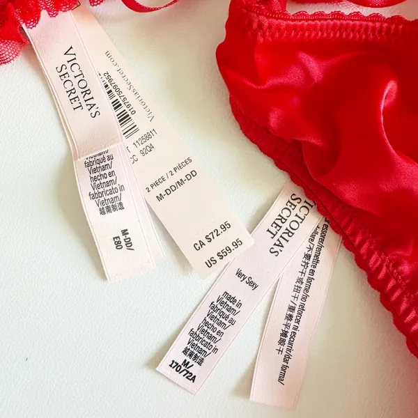 NWT Victoria's Secret Womens Red Satin Heartbreaker Pom Sexy Lingerie Set M-DD - Image 6