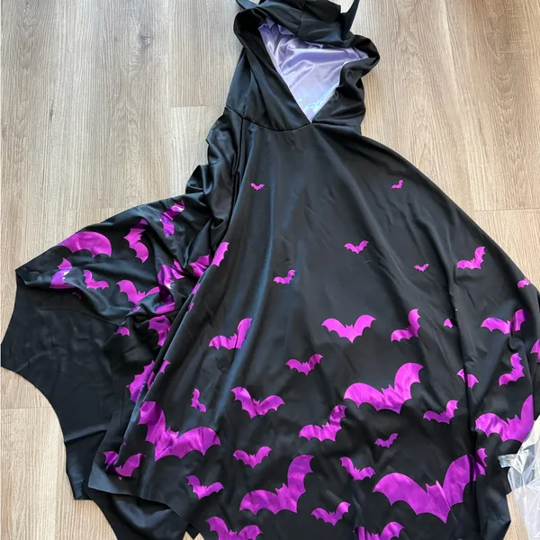 Chic Black and Purple‎ Bat Print Blouse Size 00 - Image 2