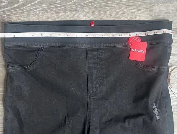 NEW Spanx Vintage Distressed Ankle Skinny Jeans - Image 7