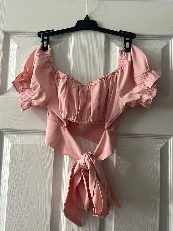 Amazon Pink Puff Sleeve Crop Top Small - Image 2