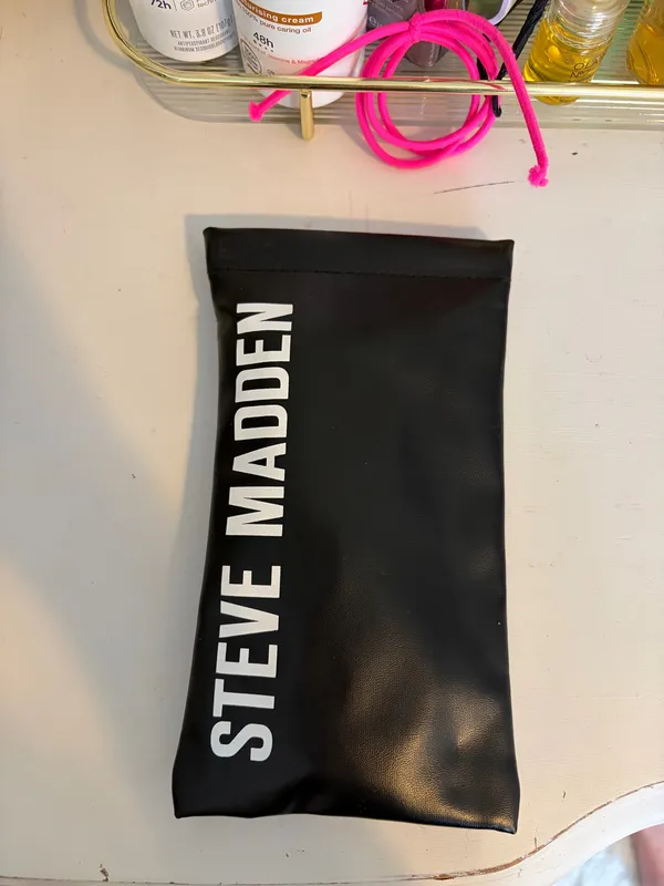 Steve Madden Sunglasses - Image 2