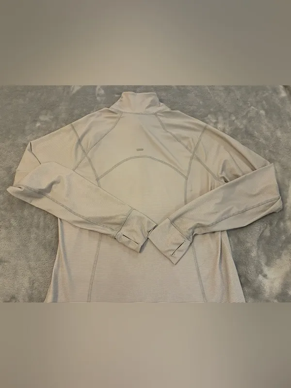 Old Navy Women's Light Beige/Gray Half-Zip Semi-Fitted Long Sleeve Top Size XL - Image 7
