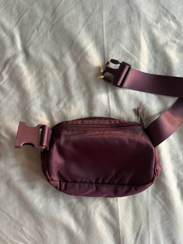 Lululemon Maroon Everywhere Belt Bag - Image 4