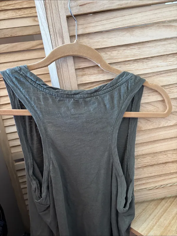 GAP Green Scoop Neck Tank Top Medium - Image 4