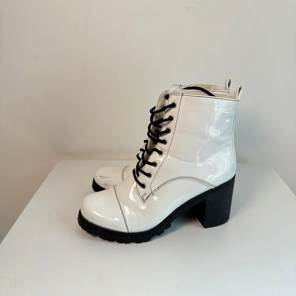 Qupid- White Heeled Combat Boots - Image 3