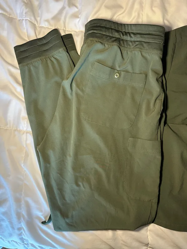 Scrub joy matching set Green - Image 4