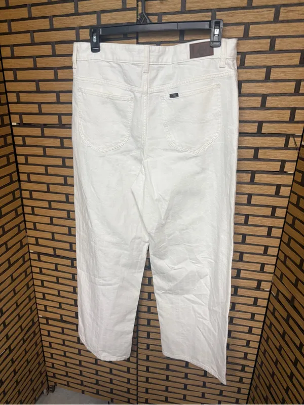 Lee white mid rise straight jeans size 14 - Image 4