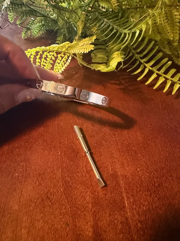 Gold plated silver bangle bracelet screw on 19cm NEW - Image 2