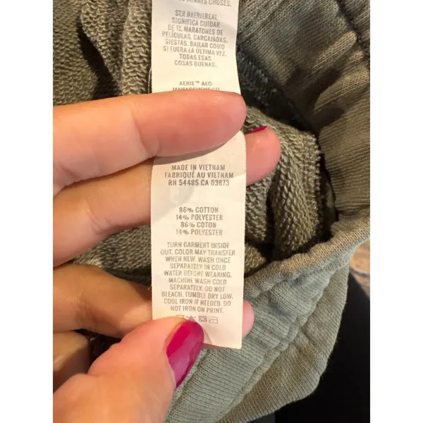 Aerie khaki green cropped sweatpants - Image 3