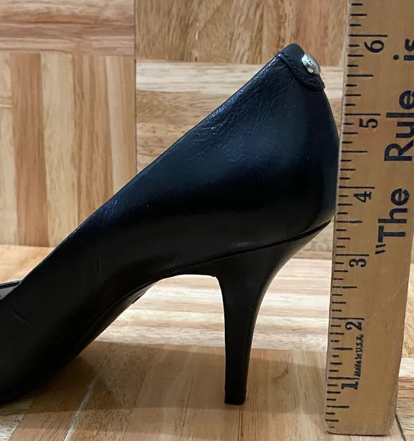 MICHAEL Michael Kors AO13E Black Leather Pointy Toe Classic Pumps Size 8.5M - Image 8