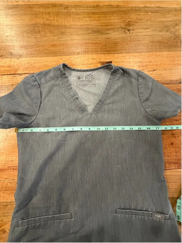 FIGS Casma Scrub Top XXS Grey Heather V-Neck Technical Collection Short Sleeve - Image 9