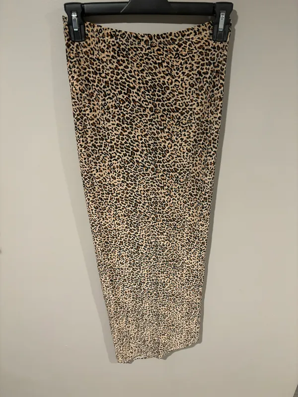 Cheetah Skirt With Slit - Image 4