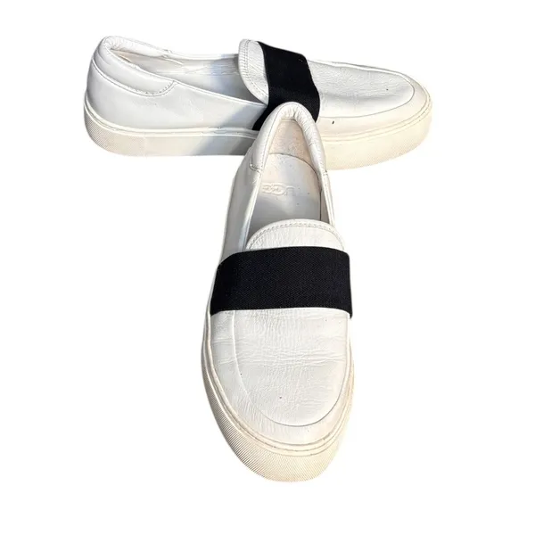 UGG Chayze White Leather Slip On Sneakers Black Strap Size 8‎ Casual Minimalist - Image 5