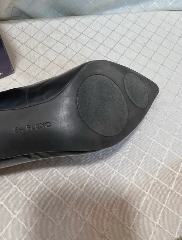 Enzo Angiolini “Eazinnon” black leather Pointed Toe Pumps size 7.5 - Image 10