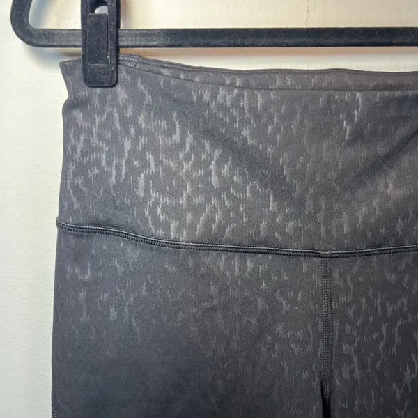 Old Navy Active Go-Dry Athletic Bike Shorts Black Cheetah Print Pocket Tie Large - Image 2
