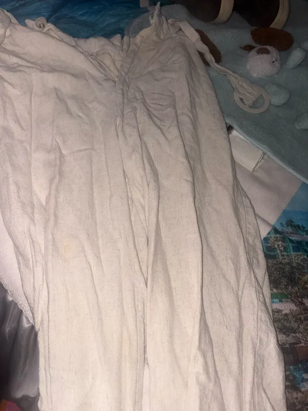 White pants tie  - Image 2