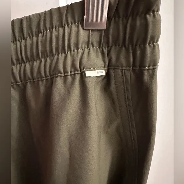 🛑SOLD🛑VUORI WEEKEND JOGGERS - Image 2