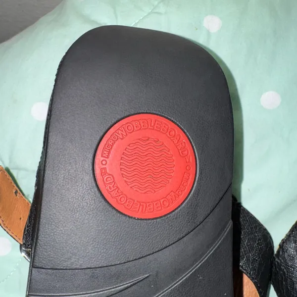 Fitflop Black Textured Sandals Womens size 10 - Image 13