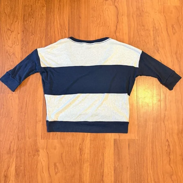 TNA ARITZIA 3/4 Sleeve Relaxed Stripe Shirt Oversized‎ Navy White size XS - Image 3