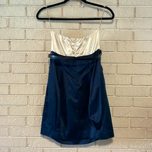 Y2K- Body Central Strapless Dress- Frilly White & Navy with Pockets- Size M- NWT - Image 2