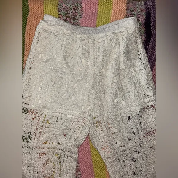 Women's White Crochet Pants Size L - Image 5